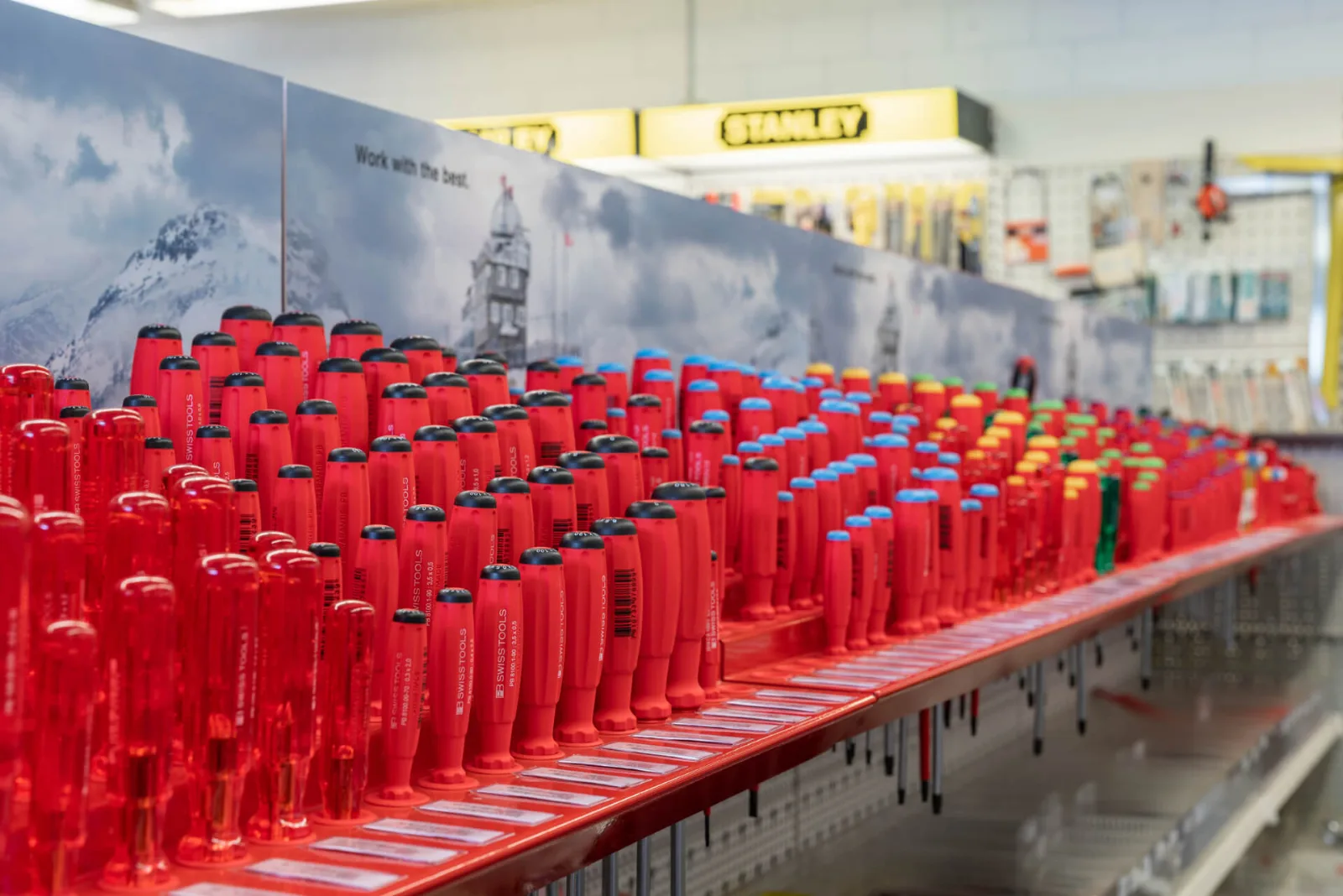 Werkzeugwand im Laden der Gisler AG in Hochdorf